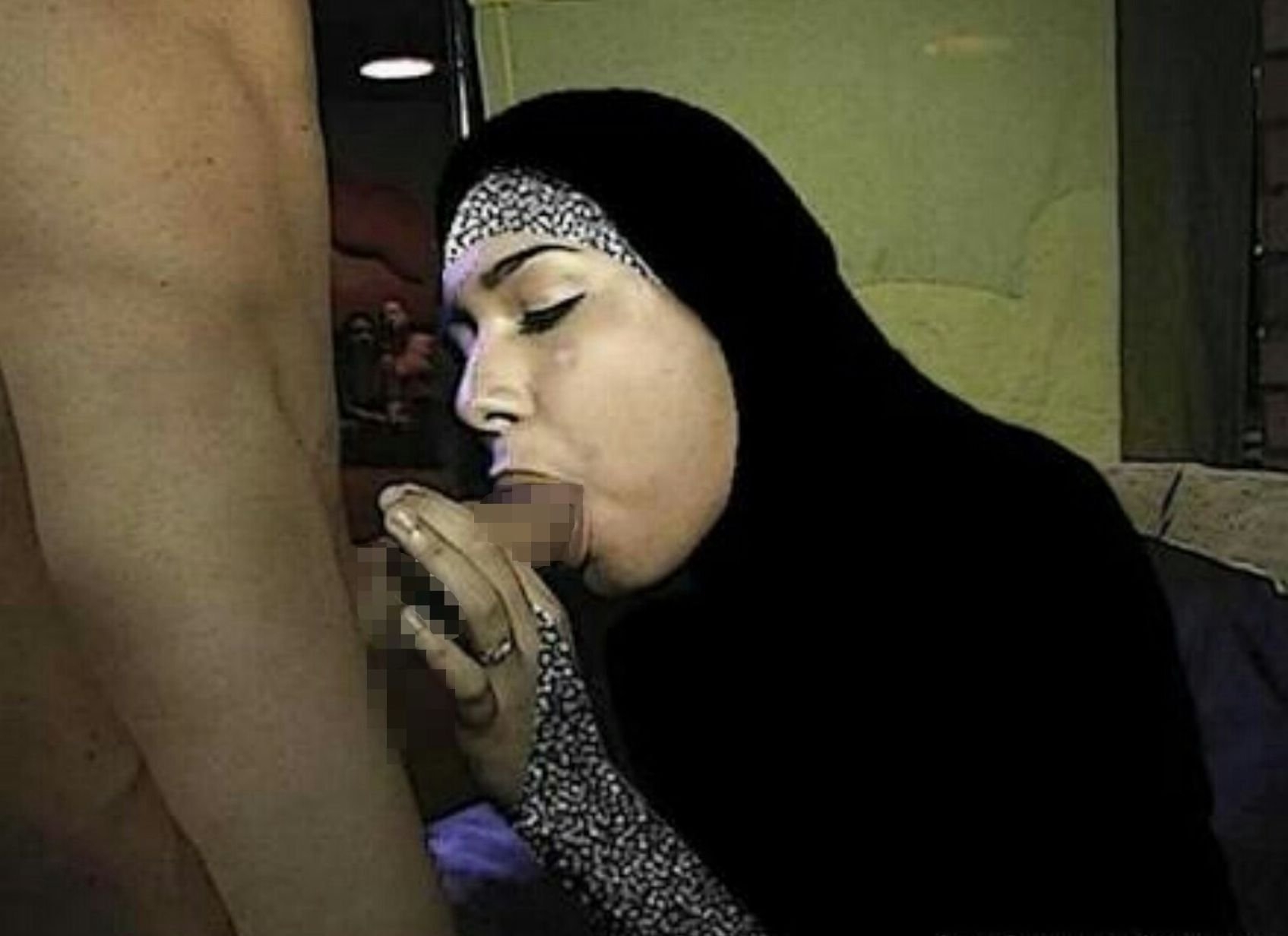 Muslim woman blow job porn