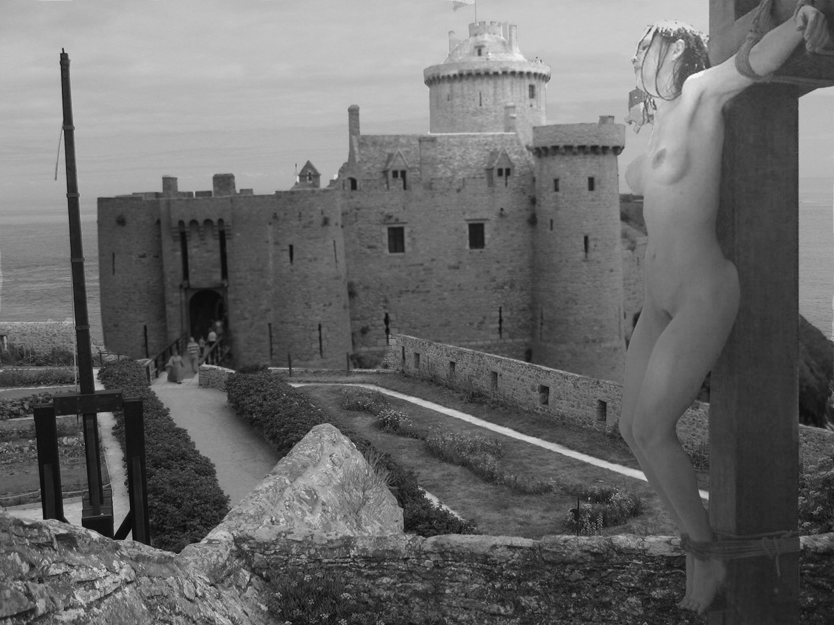 British Castles And Nude Girls