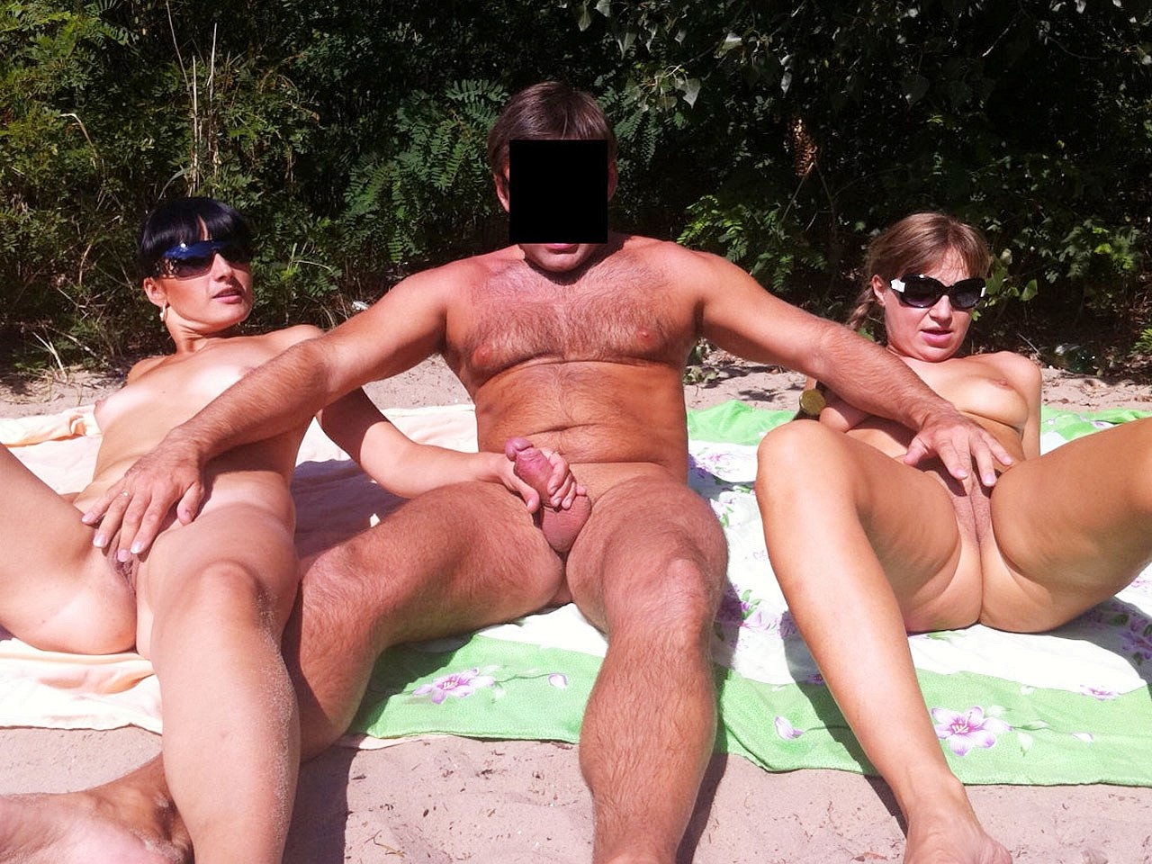 Секс Нудистских Пар На Пляже