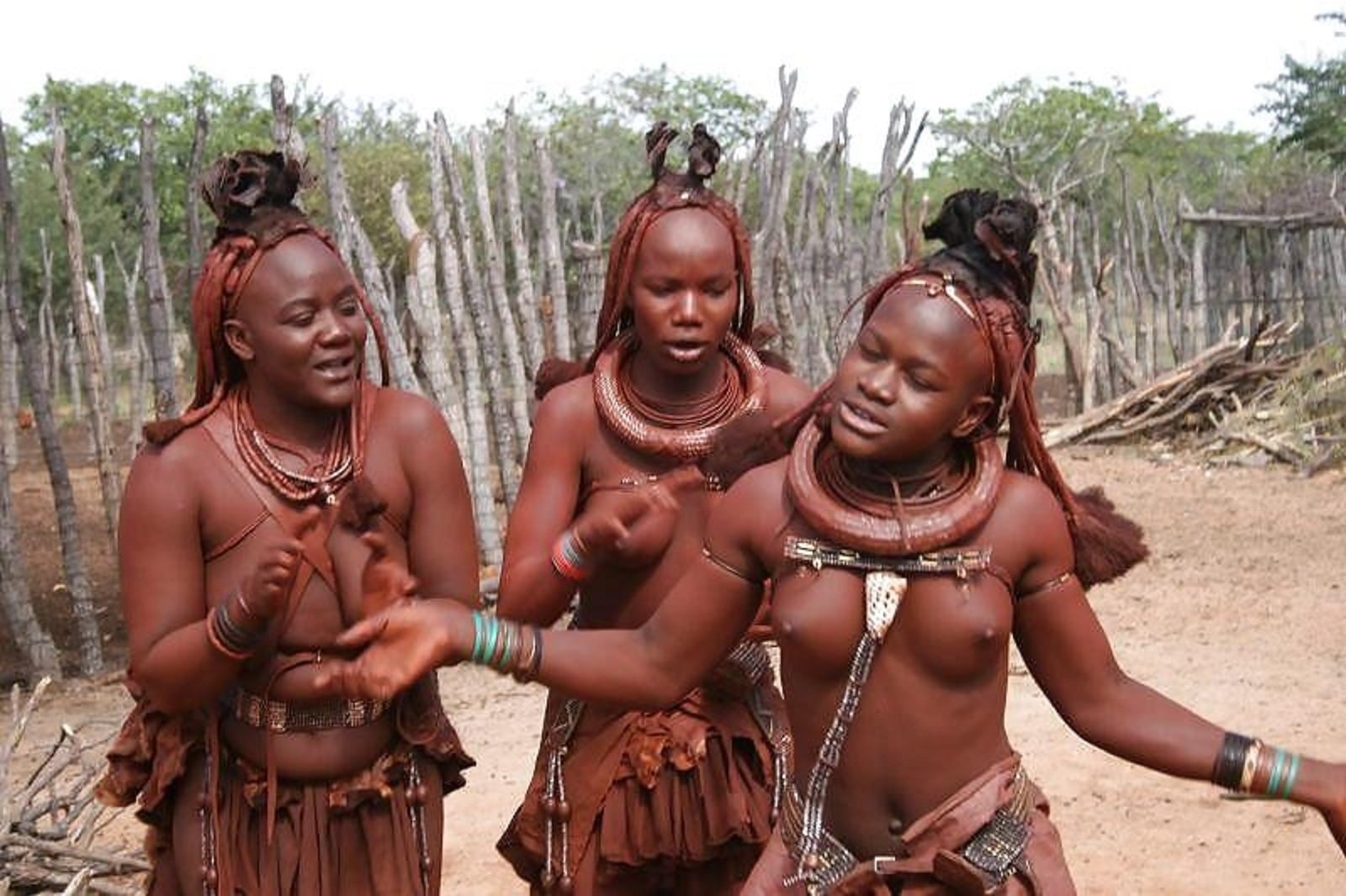 голые подростки дикого племени фото 14