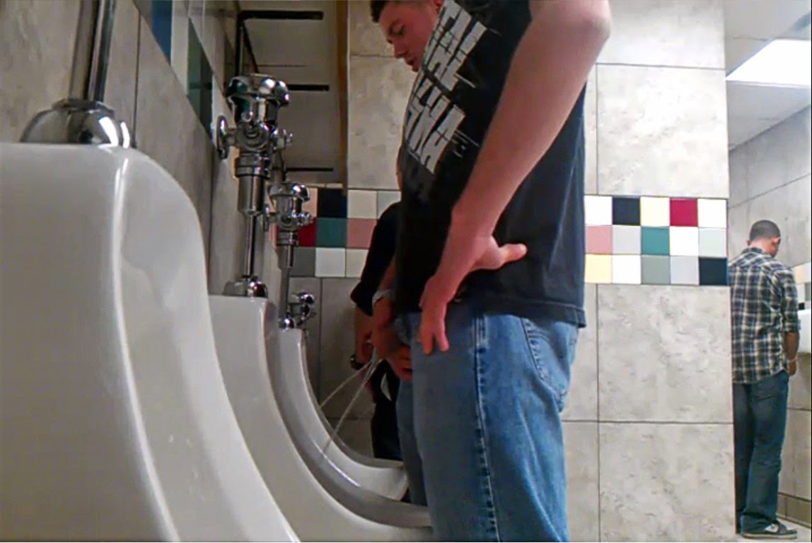 гей порно парней в общественных туалетах фото 116