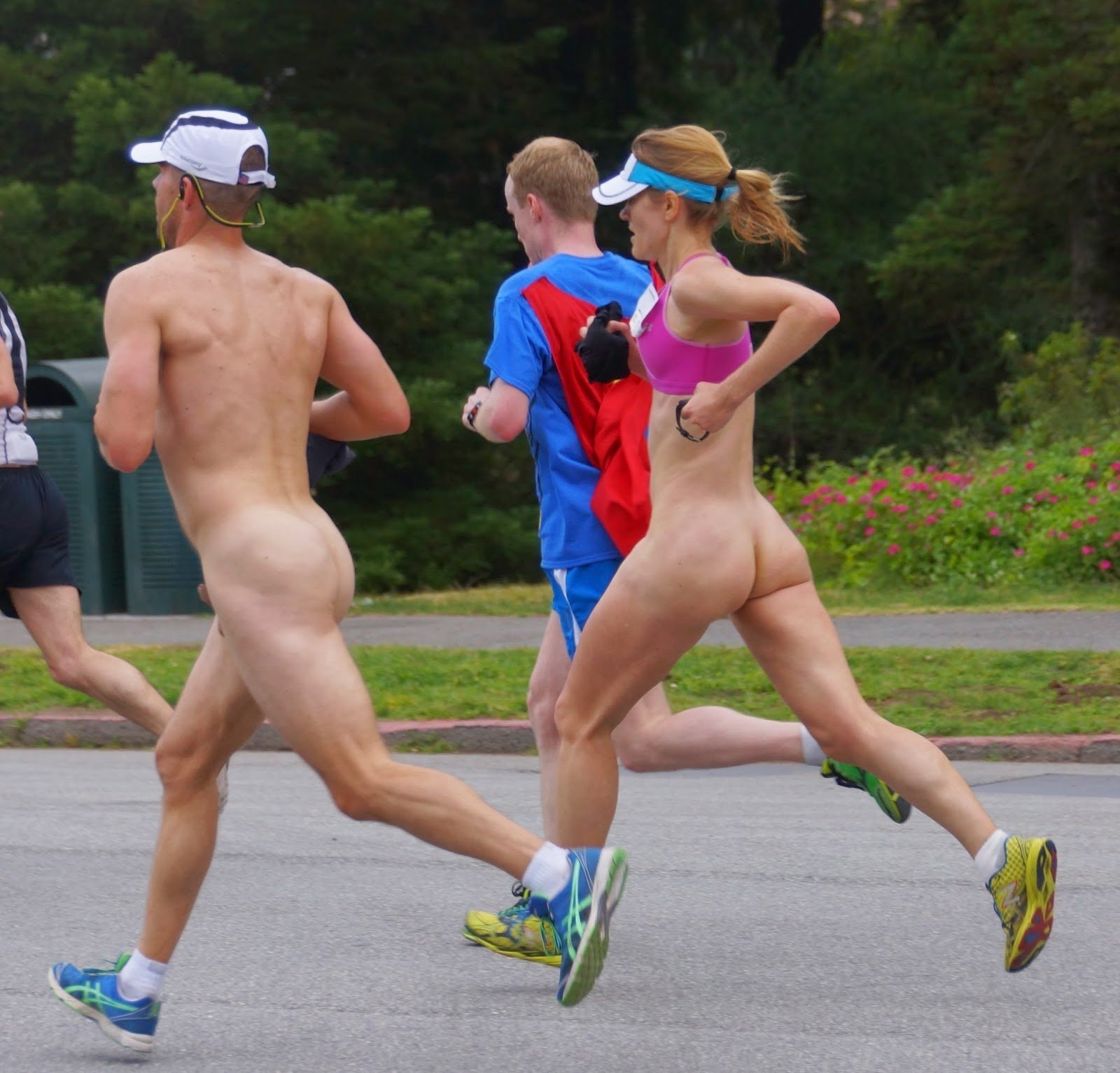 голые женские бег фото 7