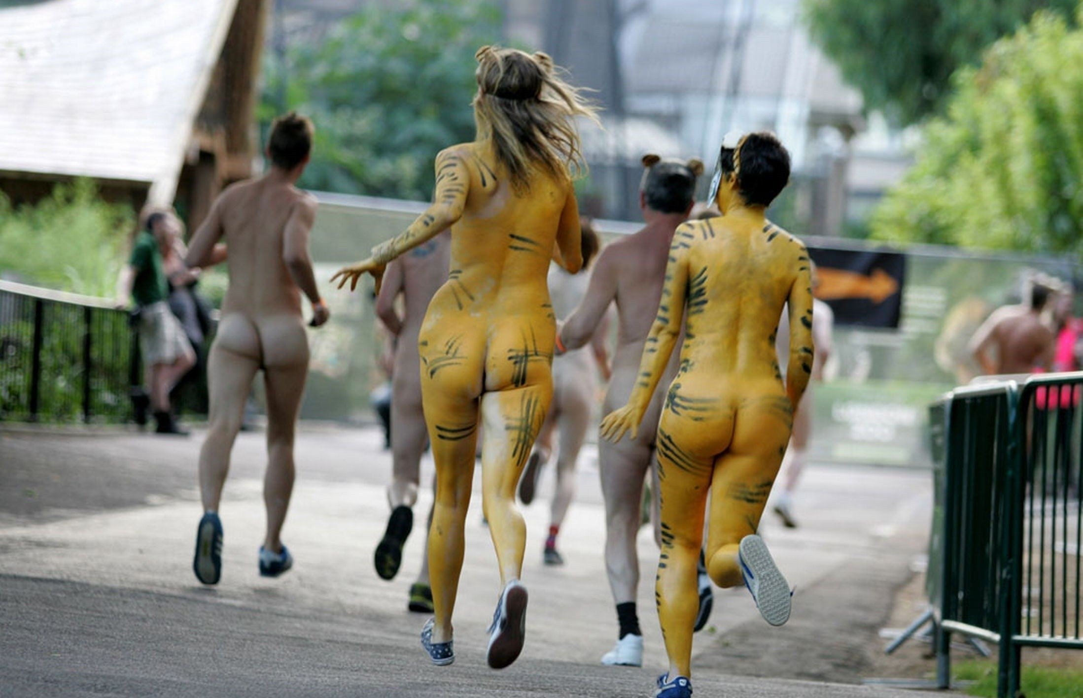 Naked women runners