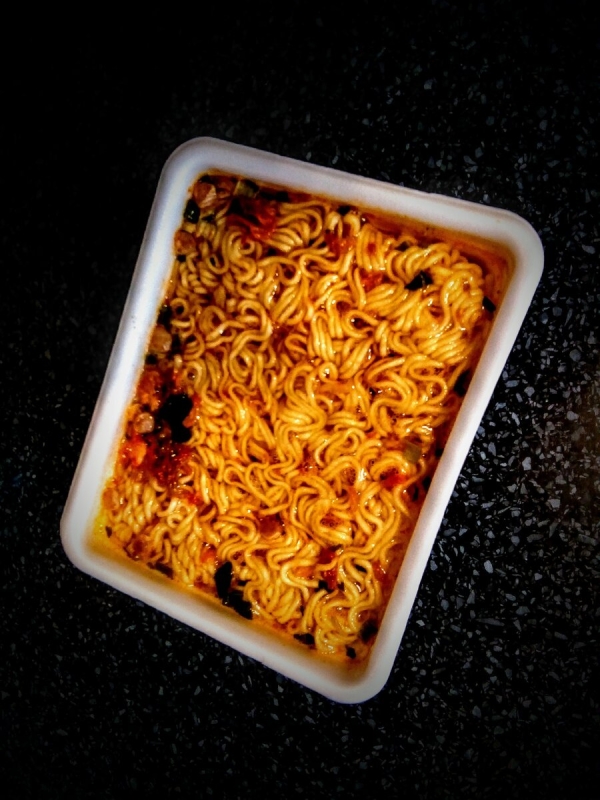 Лапша доширак завариная