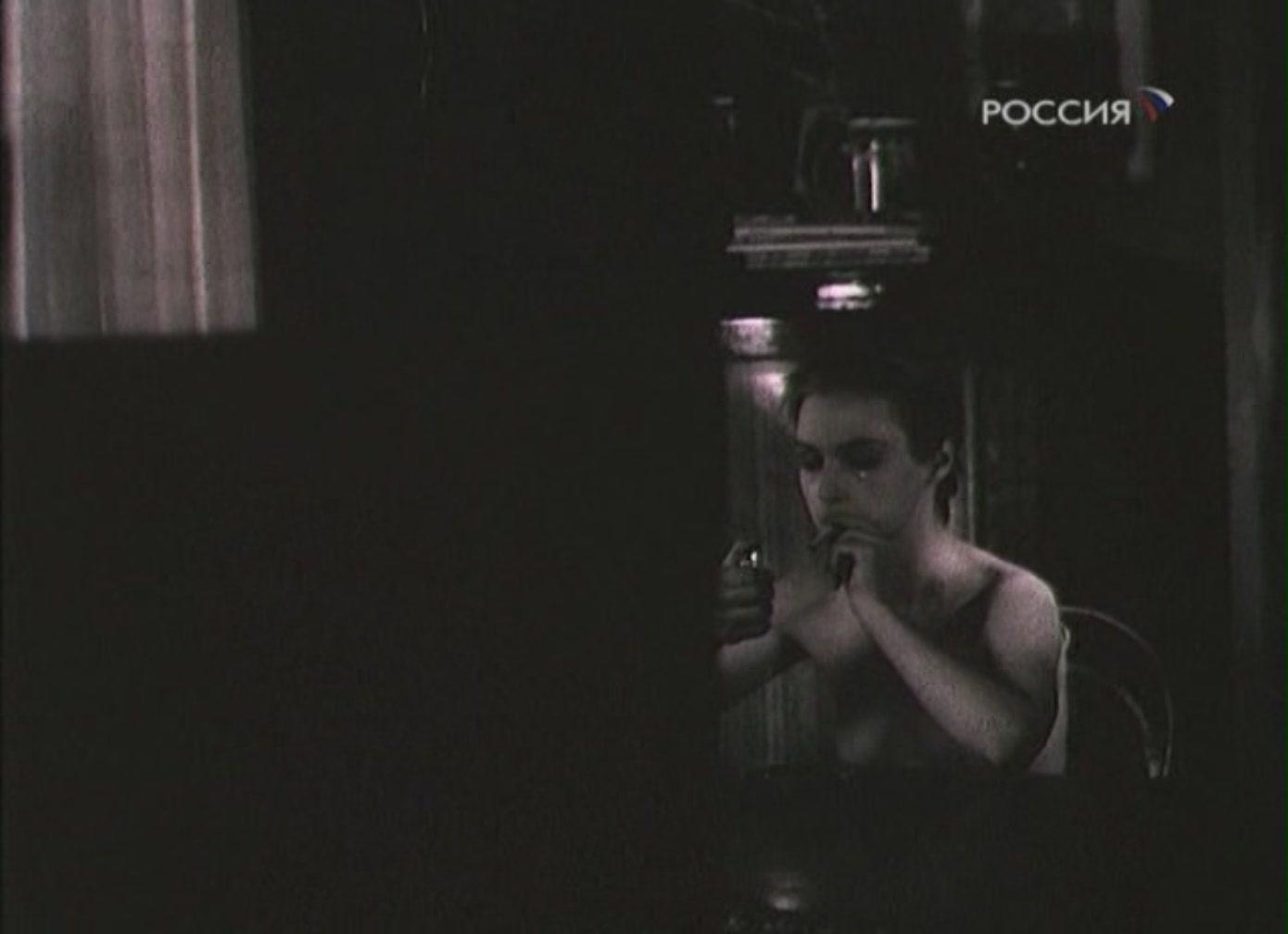 Полностью Голая Ксения Качалина На Кровати – Нелюбовь (1991)