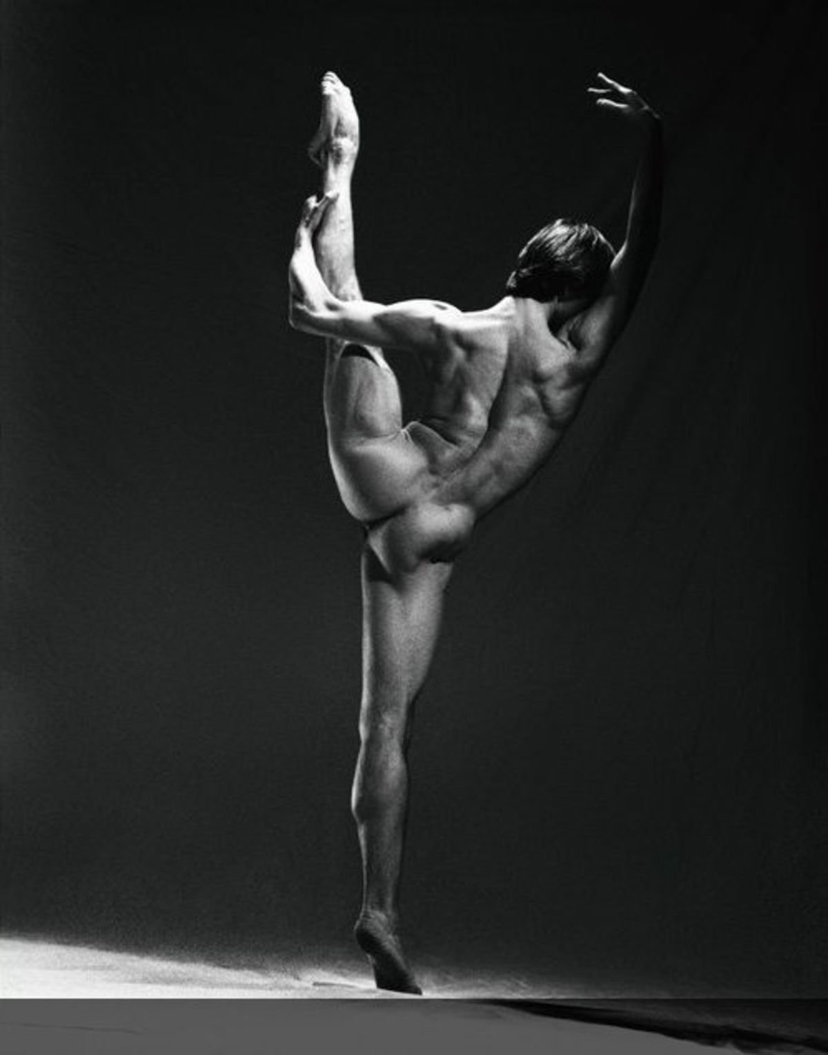 Порно голых мужчин балета (39 фото)
