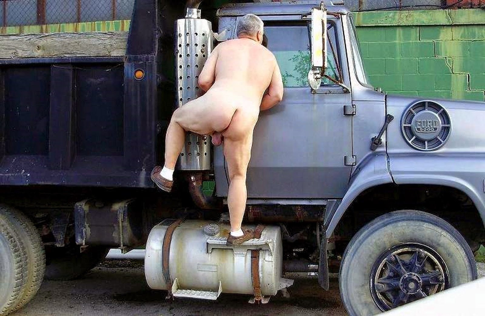 Weird truck pictures